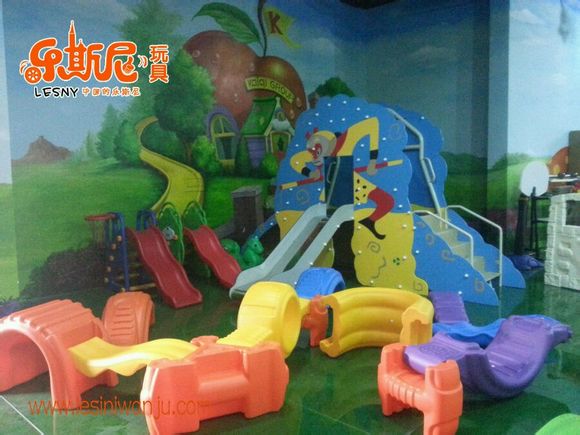 幼儿园设计、幼儿园装修、幼儿园彩绘、幼儿园玩具、乐斯尼玩具、0319——4344444
