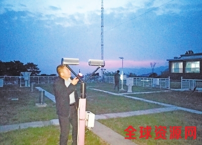 居嵩山之巅观风雨雷电 探访嵩山气候站的守护者