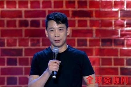 曾是一线喜剧演员，当红时创业三次失败，三次离婚，如今重返舞台