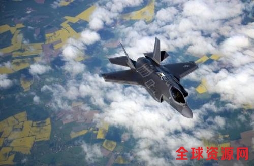 美国的F-35隐形战斗机集战斗、轰炸、侦察与预警能力于一身。