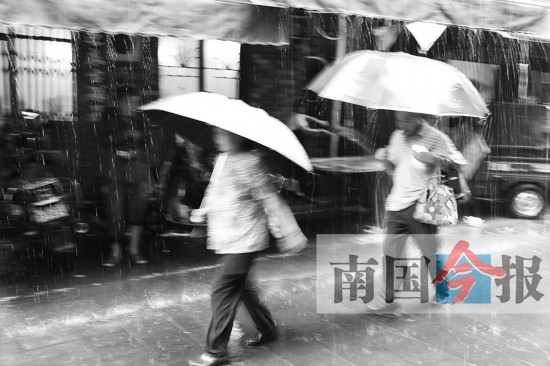 冷空气裹挟着风雨来袭 柳州局部出现暴雨天气(图)