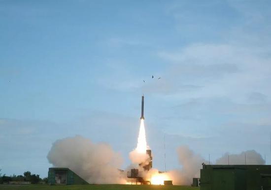 天弓三型武器系统为陆基型地对空防御系统，由台湾“中科院”自行研发。 图/联合新闻网