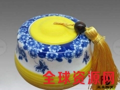 定做景德镇陶瓷茶叶罐，2两中国红高档茶叶罐定做厂家图2