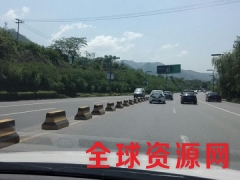 成南高速公路广告单立柱高炮户外媒体图2