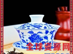 景德镇青花瓷泡茶碗陶瓷盖杯三才碗敬茶碗盖碗茶杯茶碗图1