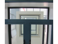 生产厂家供应：工程用铝合金平开门窗型材及成品制作图1