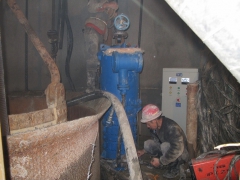 凿井工程掘进排水清淤吊泵图1